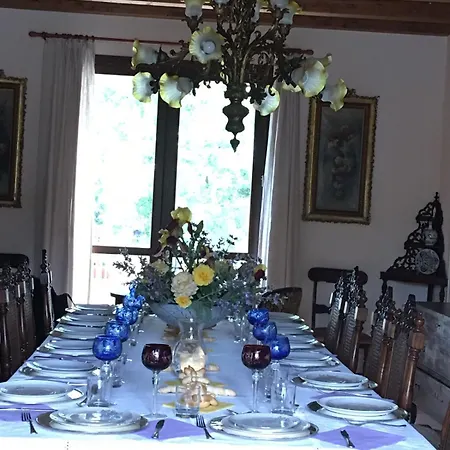 Casa Madonna Boschi בית אירוח